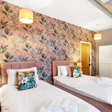 Apartment The Olive - 3 Bedroom - Free Parking